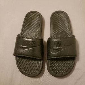 Nike slides